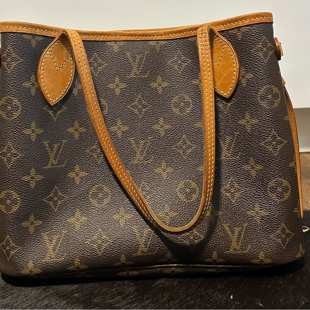 Louis Vuitton Neverfull PM